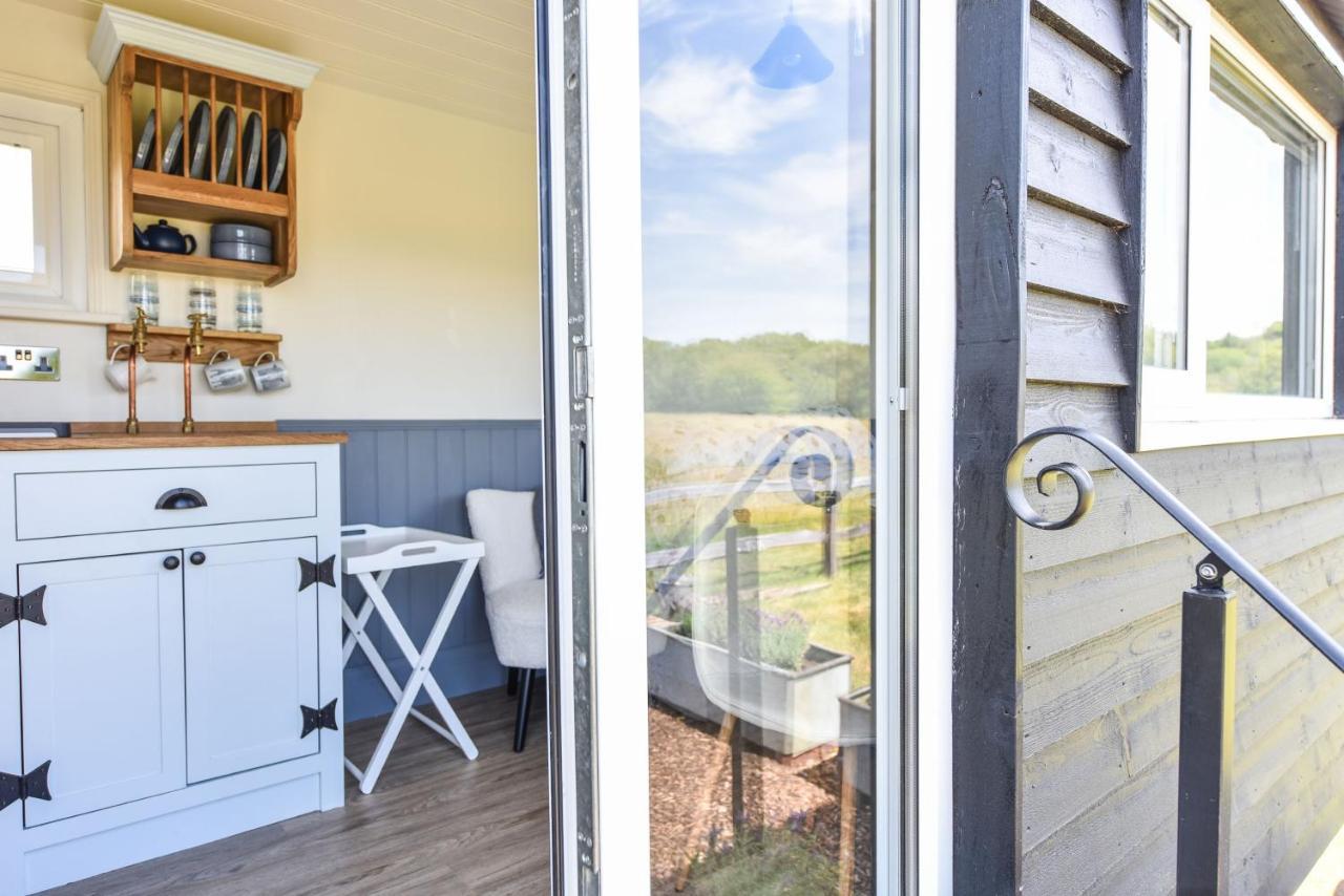 Crabden Shepherd Hut - Blendworth Villa Waterlooville Exterior foto
